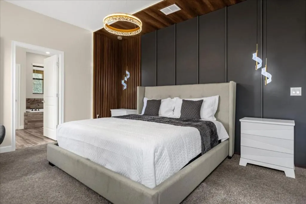 9 Bedrooms- 5 Bathrooms- Champions Gate 1301 Dw Davenport