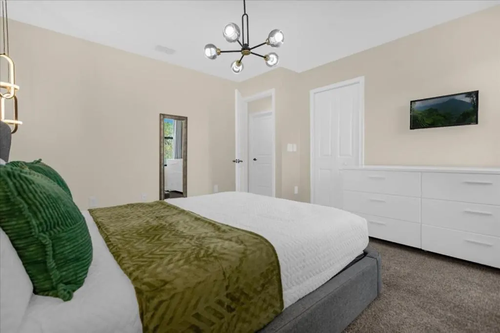 9 Bedrooms- 5 Bathrooms- Champions Gate 1301 Dw Davenport